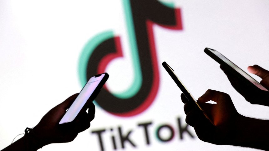 TikTok под ударите на ЕС: Приложението или ще се промени, или ще плаща скъпо