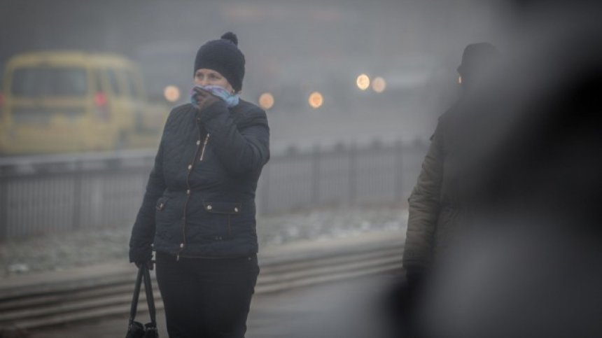 Времето остава облачно и мъгливо, на места ще превали