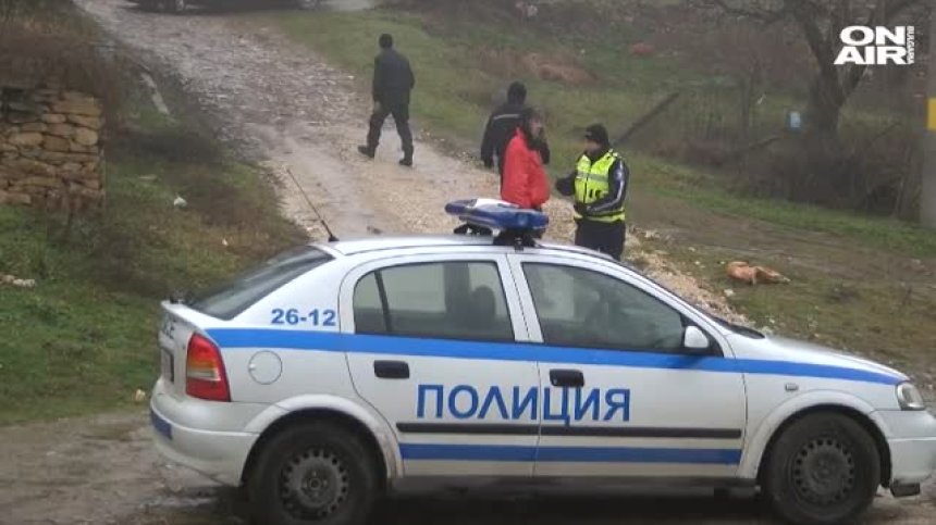 Оставиха в ареста обвинения за убийството в Орешник