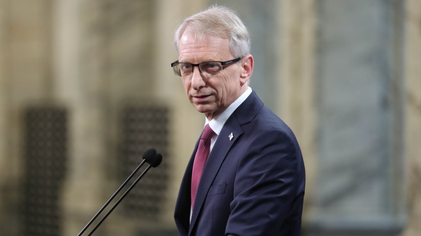 Премиерът Денков отговаря на въпроси във Facebook