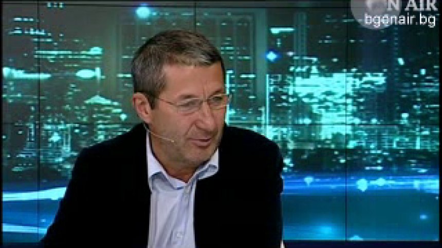 Каролев: Има аргументи &bdquo;за&ldquo; и &bdquo;против&ldquo; данъка върху лихвените депозити
