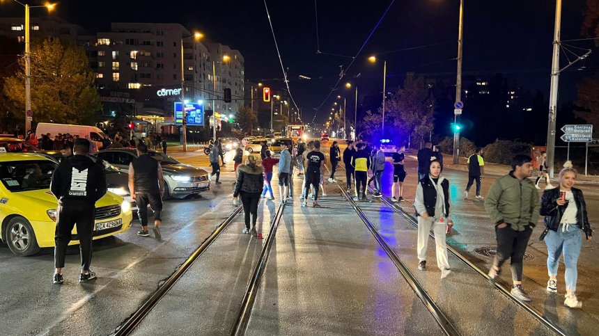 Ескалация на напрежението: Протестиращи попречиха на полицията да разпита свидетел