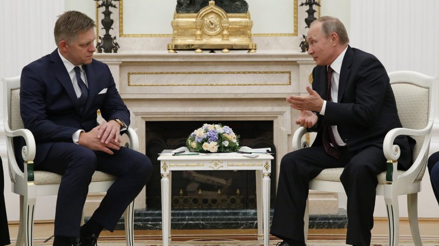 Роберт Фицо ще се срещне с Владимир Путин в Москва през май 2025 г.