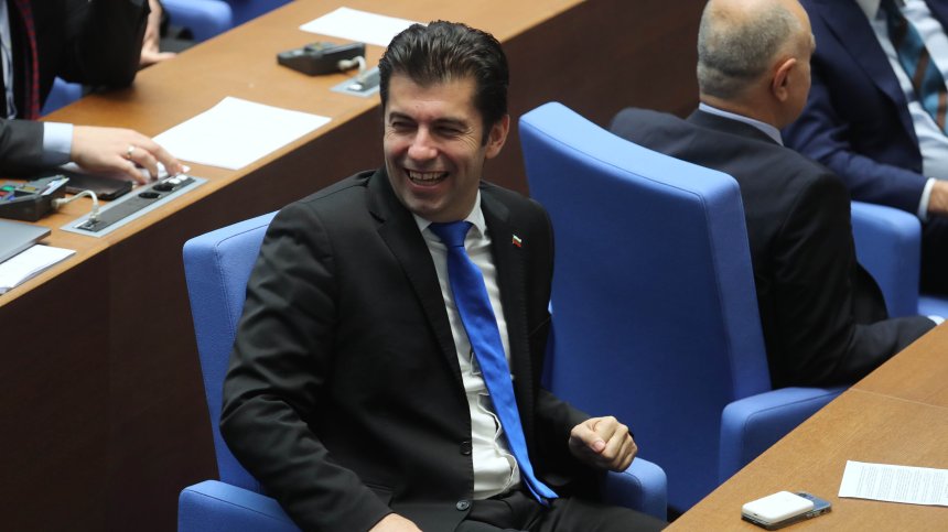 ПП-ДБ искат свикване на извънредно заседание на НС заради увеличението на пенсиите