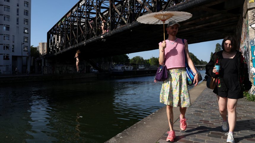 Седем са жертвите на горещата вълна във Франция, петима от тях са се удавили