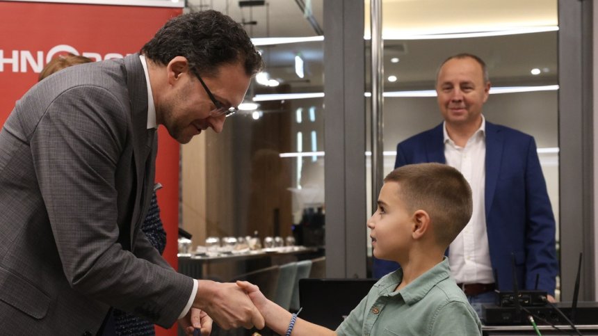 Митов: МВР е голямо семейство и ще подкрепя децата на загиналите герои