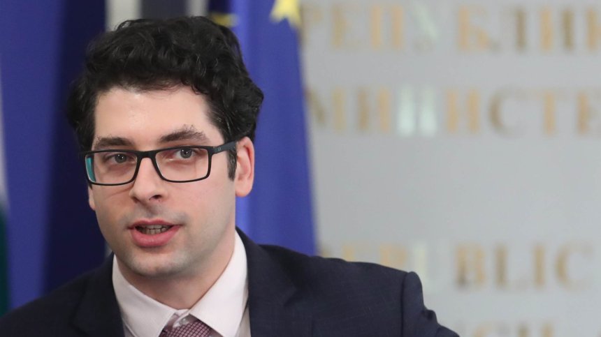 БСП нападна Пеканов заради ПВУ: Закриването на ТЕЦ-овете ще е фатално