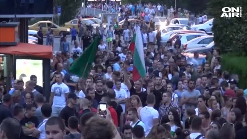 9 задържани и с обвинения след мелето в Асеновград