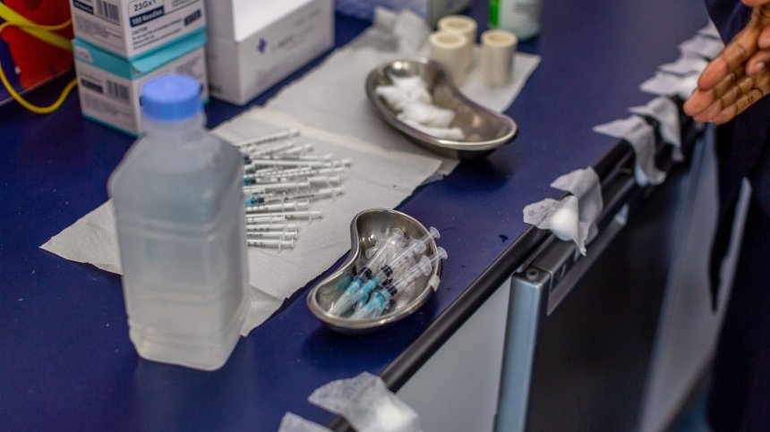 ЕМА: Има случаи на кръвни съсиреци след ваксината на Johnson & Johnson