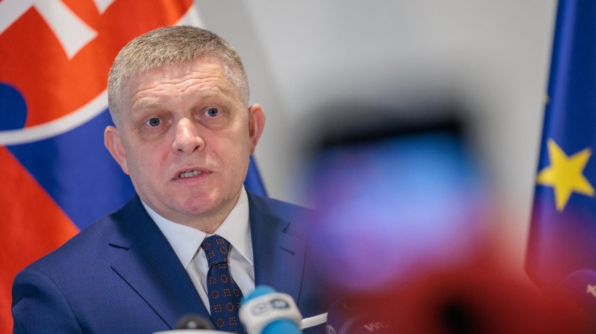 Роберт Фицо нарече Зеленски просяк: Той обикаля из Европа и само моли за пари
