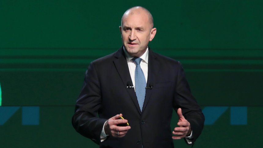 Радев: Малкият бизнес е под натиск, а "нашите хора" получават комфорт