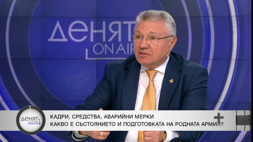 Шаламанов: България има проблем с армията, в Украйна не всичко се решава с пари