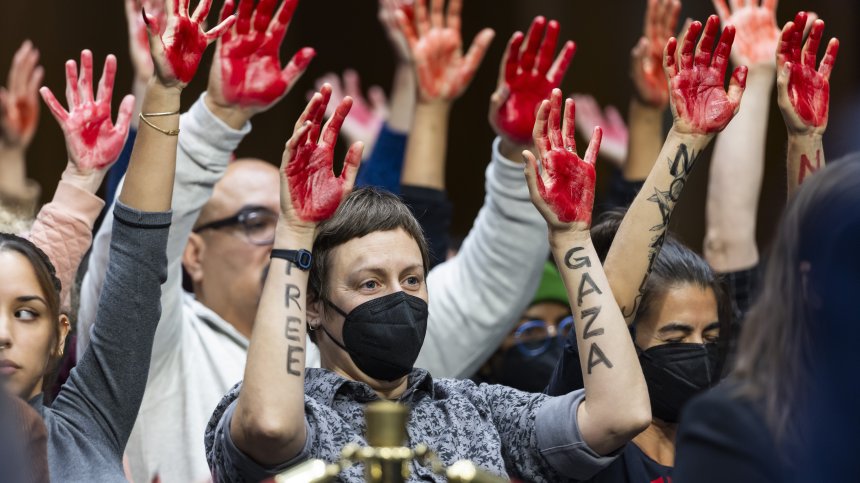Протестиращи нахлуха в Конгреса на САЩ, настояват за спиране на огъня в Газа