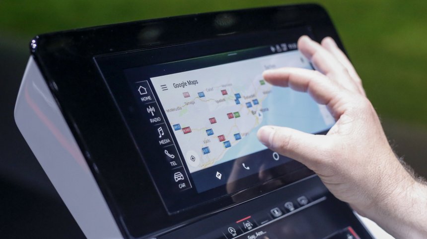 Google Maps вече показва къде има огнища на Ковид-19
