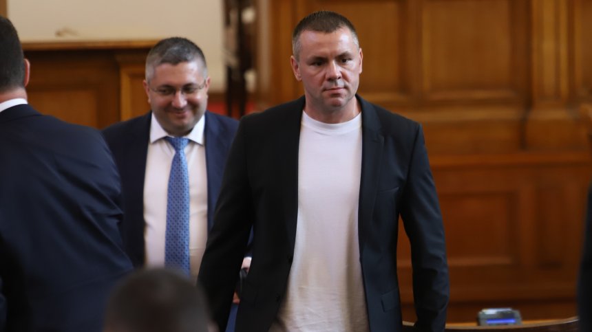 Ицо Хазарта за статията в "Ди велт": Бих я показал на внуците си, затова станах депутат