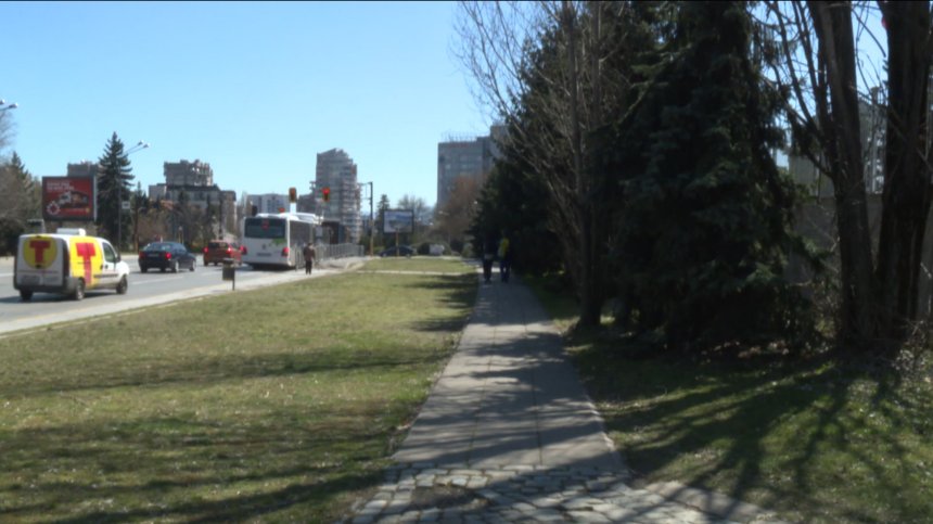 Алея, а не площад пред руското посолство, ще носи името "Героите на Украйна"