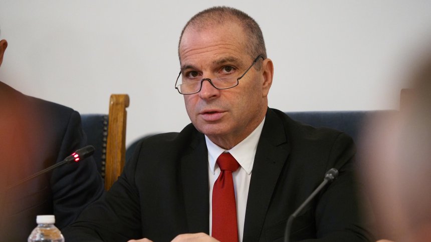 Гроздан Караджов: Пощите се справят добре с обмяната на левове в евро