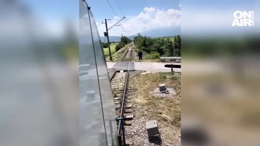 Машинисти с акция в памет на загиналите си колеги край Орешец