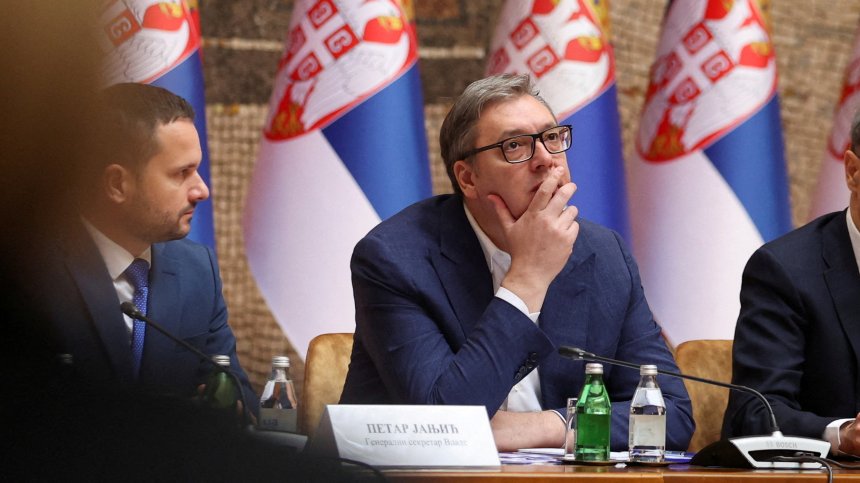 Вучич: Сърбия е смачкана като трева, върху която се сблъскат слонове