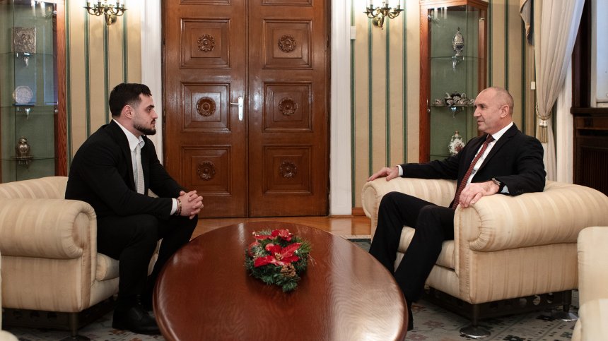 Радев към Насар: Истинският триумф изисква себеотрицание и много труд