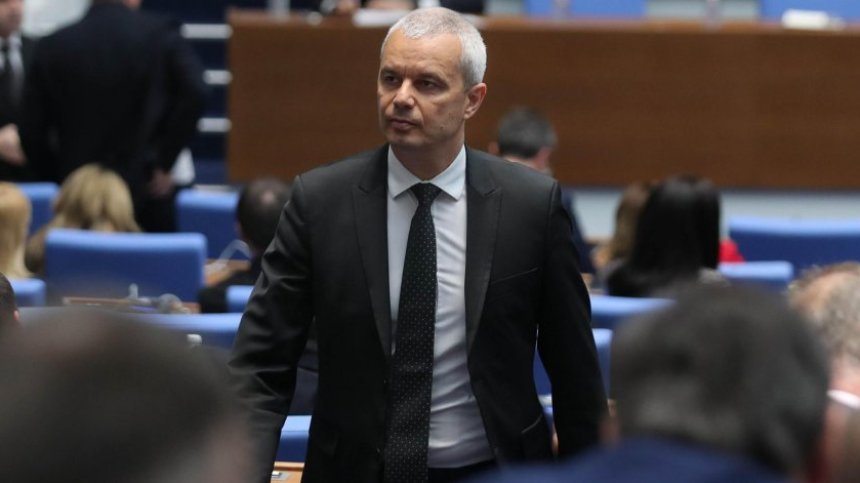 Костадинов: Протестите срещу бюджета трябва да продължат