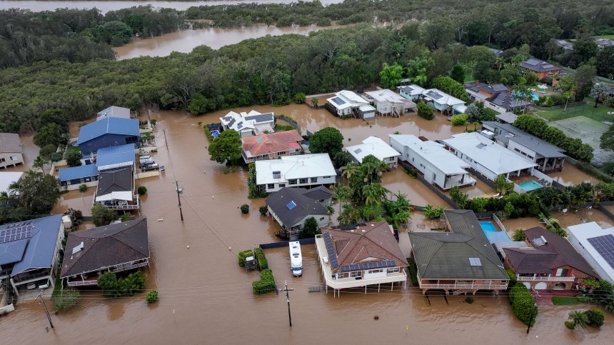 Жертви и изчезнали хора при рекордните наводнения в Австралия