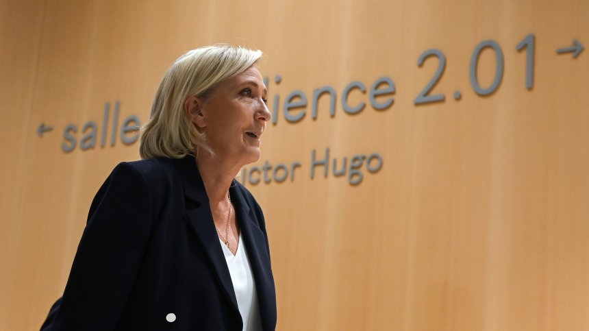 Марин Льо Пен на съд за предполагаемо неправомерно използване на средства на ЕС