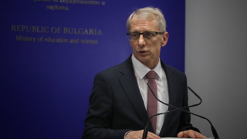 МОН: Още 20 млн. лв. отиват в държавните висши училища