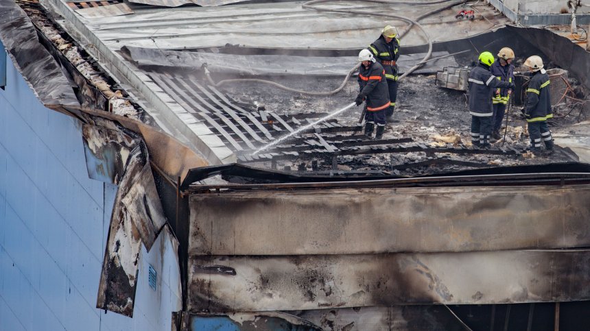 Основна версия за пожара в столичния мол - късо съединение на реклама