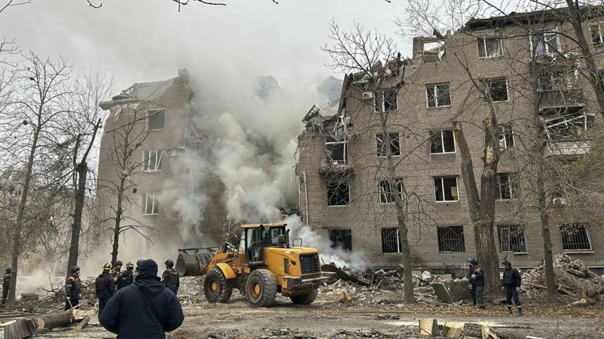 Спират тока в цяла Украйна периодично от 6 до 22 ч.