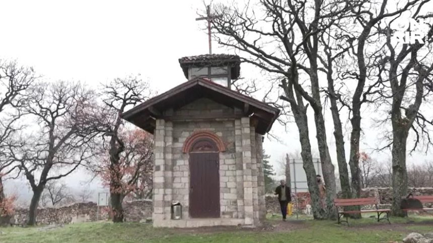 Вандали обраха параклиса "Свети Дух"&nbsp;в Минерални бани, заковаха и вратата на храма