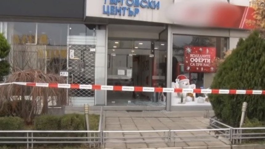И четиримата хванати на местопрестъплението обирджии на телеком остават в ареста