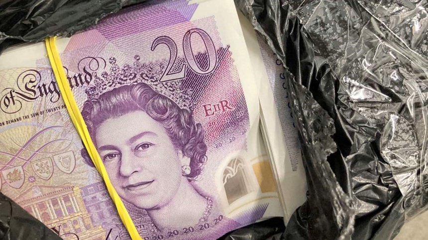 Турчин опита да премине "Капитан Андреево" с недекларирани 216 хил. паунда