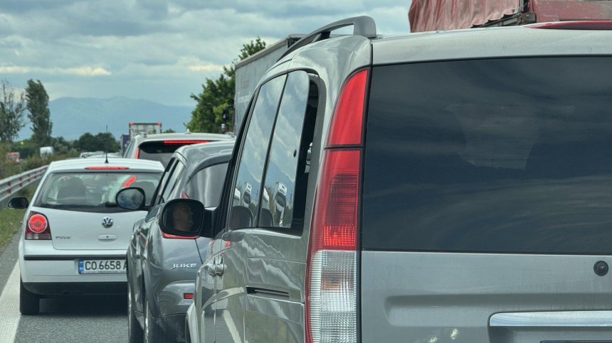 Катастрофа на АМ "Тракия" предизвика километрично задръстване