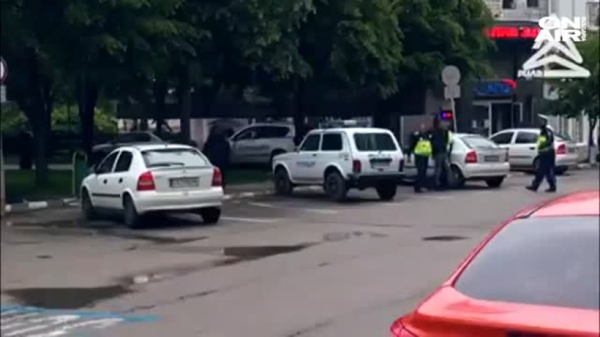 Гледат мярката на 24-годишния, прегазил 2 пъти жена в Самоков