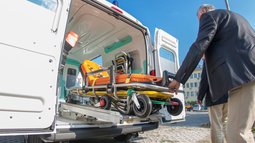 УМБАЛ Бургас предлага работа на бягащи от войната украински медици