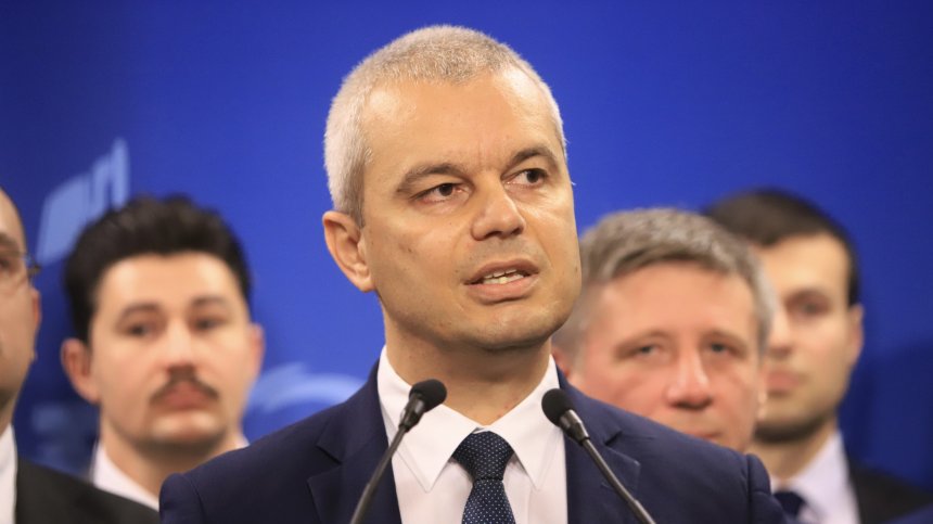 "Възраждане" се закани на ПП: Ще ги сваляме от трибуната, Пейков счупи очилата на наш депутат
