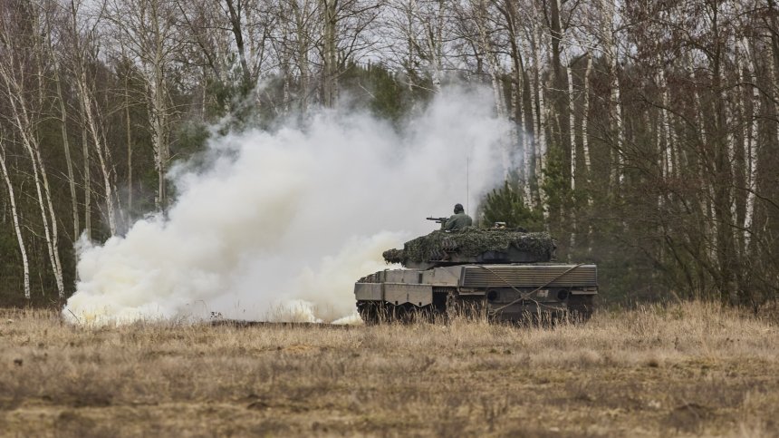 Кремъл: БВП на Русия е спаднал с 45%, Украйна изпитва затруднения с наемането на млади войници