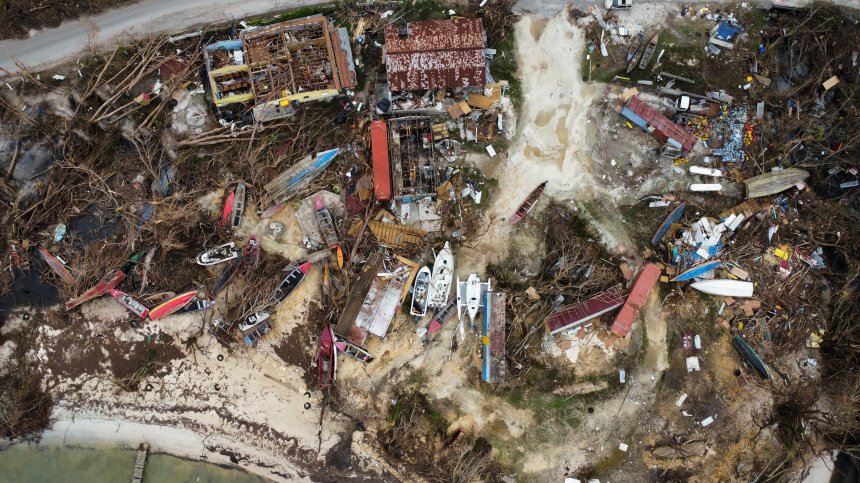 90% от град в Ямайка е напълно разрушен след "Мелиса"