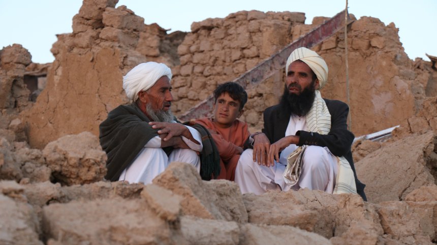 Над 2000 са вече жертвите от земетресението в Афганистан