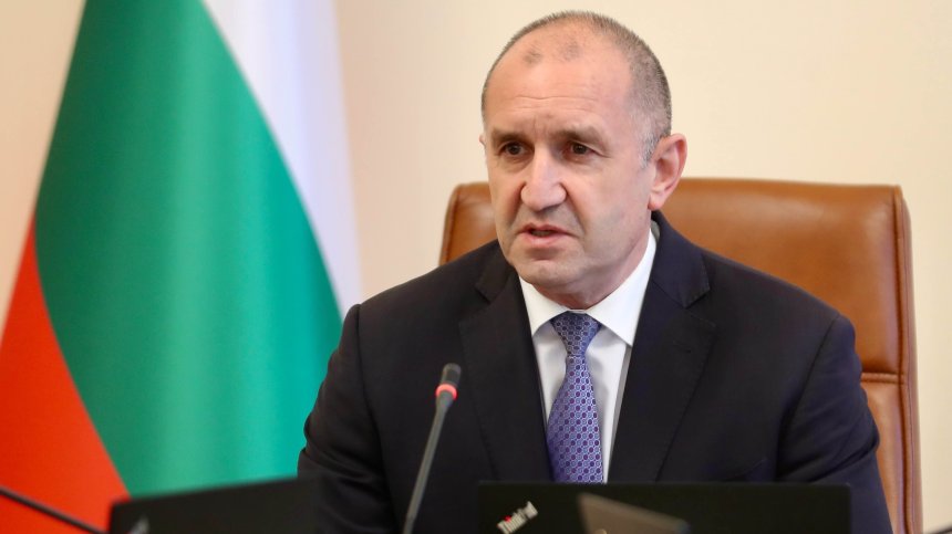 Радев поиска спешни мерки срещу инфлацията и безводието: Редица сектори са в критично състояние