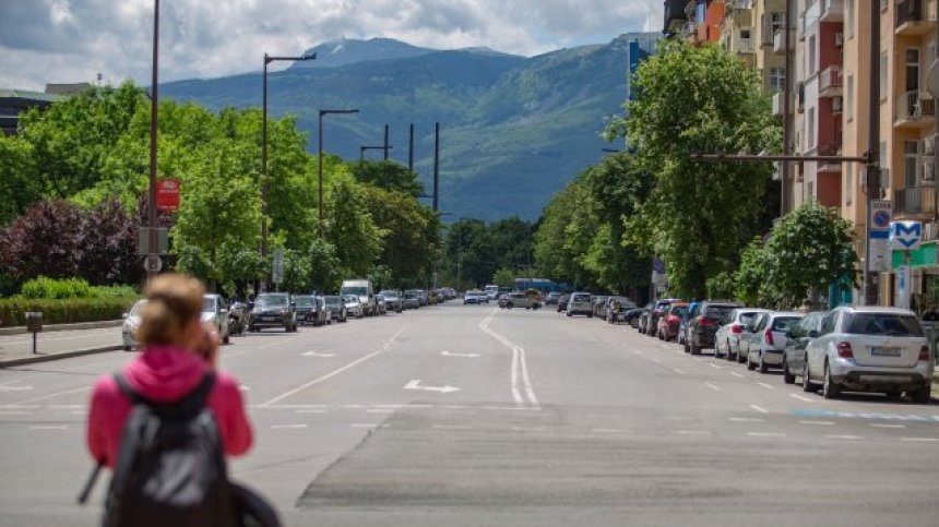 Температурите скачат до 32&deg;, ще има краткотрайни валежи