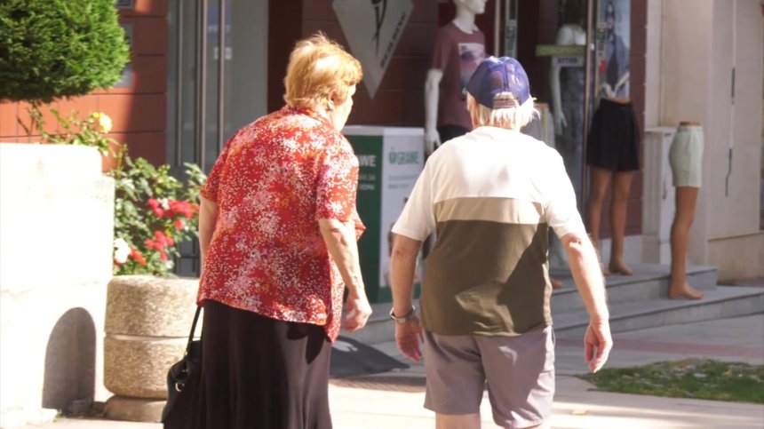 По-високи пенсии от юли: "Като платя сметките, остава само за хляб"