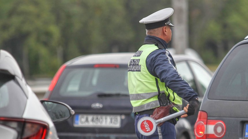 Ученик самокатастрофира с крадена кола на АМ "Тракия" 