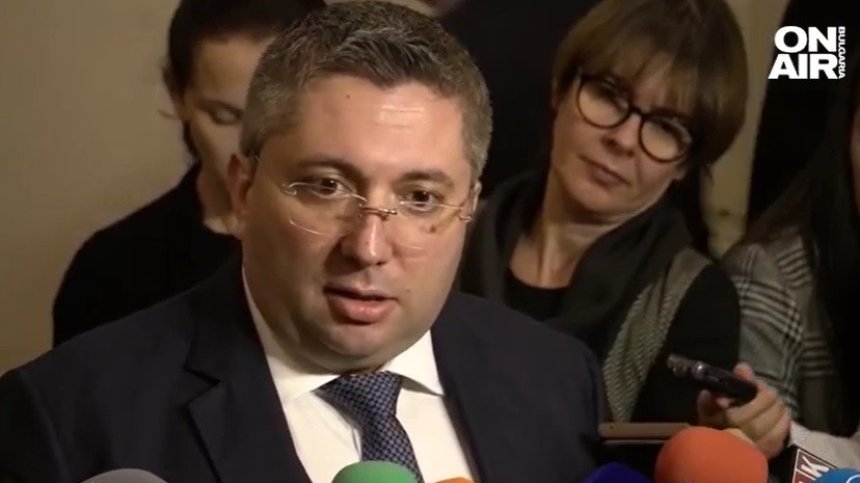 Абсурден случай с винетките в Пролеша, Нанков: Има политически натиск върху ДНСК