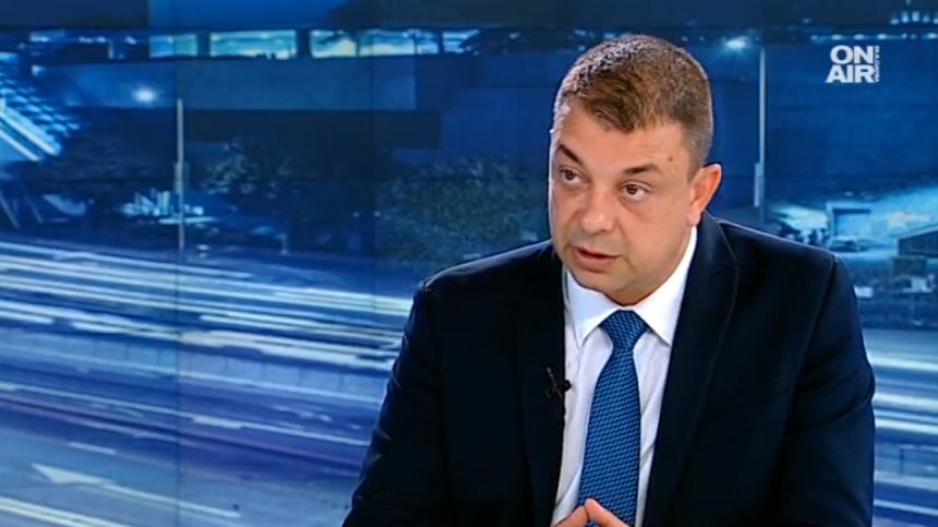 Лесно е да даваш популистки предложения, когато си в опозиция, смята патриот