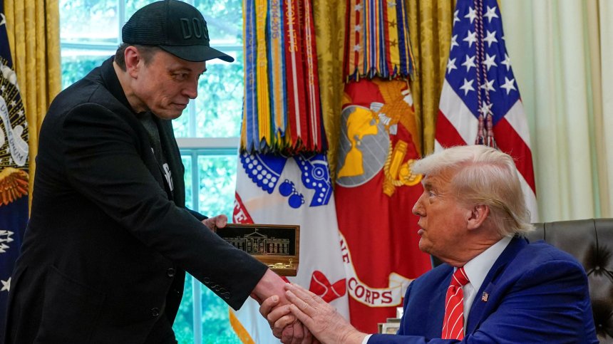 Доналд Тръмп за Илън Мъск: Невероятен патриот, свърши фантастична работа