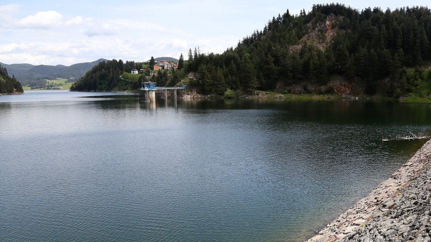 Заплаха от водна криза и извънредно заседание в Бургас