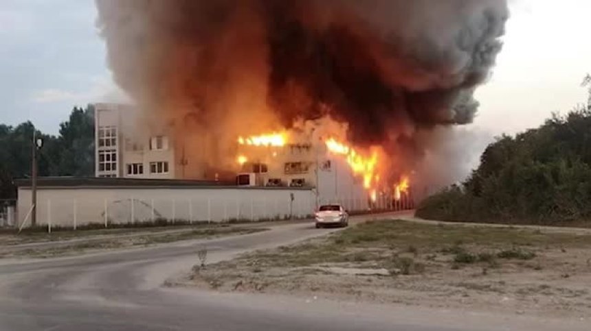 Огромни са щетите след пожара в зеленчуковата борса край Пазарджик