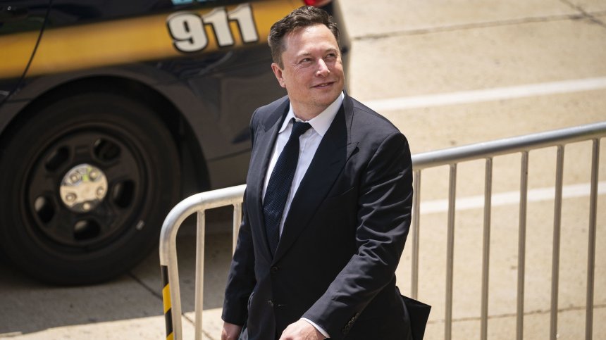 Защо китайските интернет потребители се обърнаха срещу Мъск?